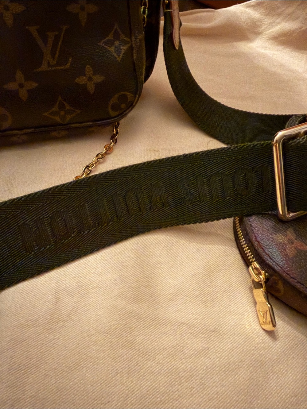 Louis Vuitton Brown Monogram Multi-Pouch Crossbody with Coin Pouch - Picture 11 of 16